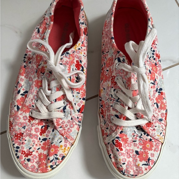 Final sale Old Navy Floral Canvas Sneakers - Pink and White - Picture 1 of 6